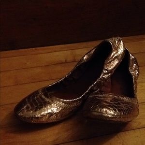 Lucky Brand rose gold flats